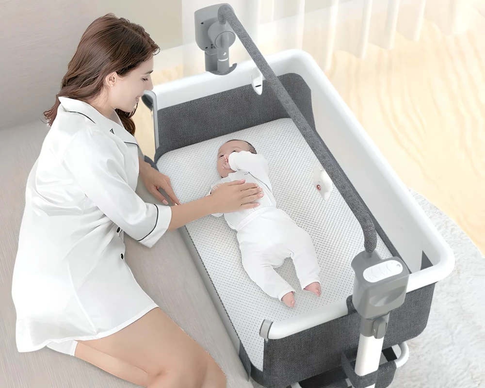 bassinet that moves side to side